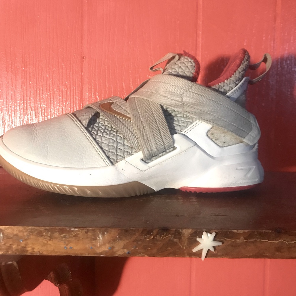 Boys LeBrons size 5y